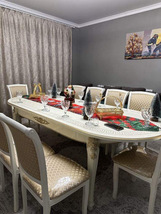 Продам стол для зала