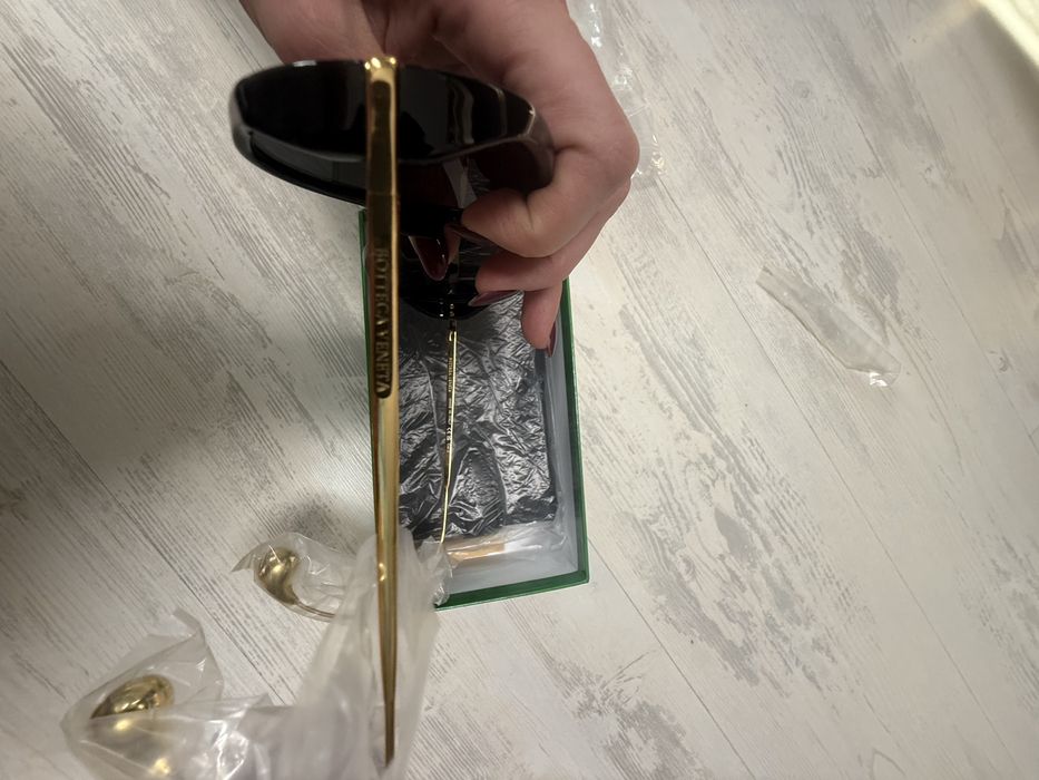 Bottega veneta очила