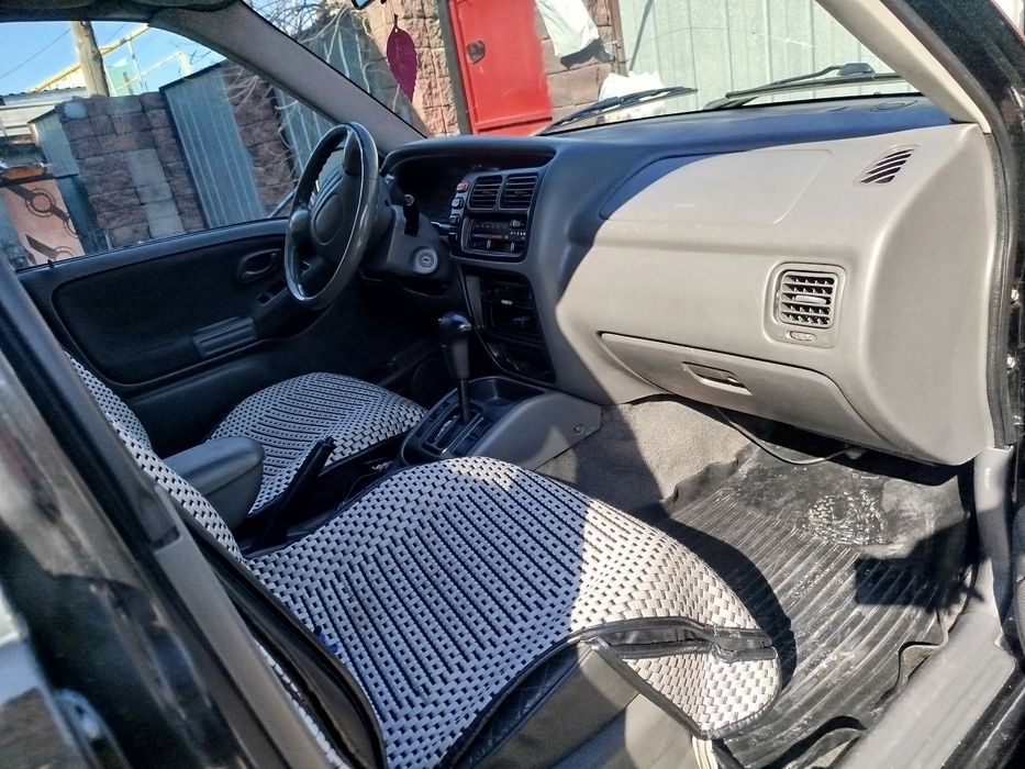 Продам Сузуки гранд Витара 2000