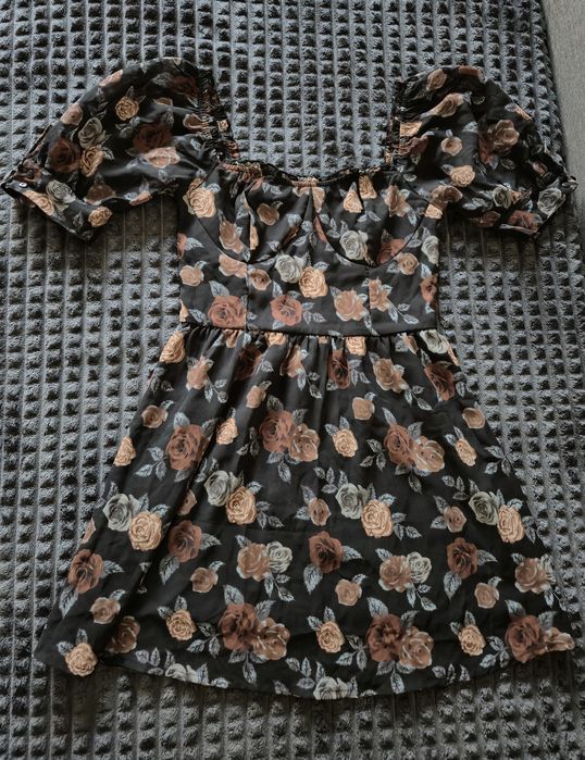 Женское платье продам