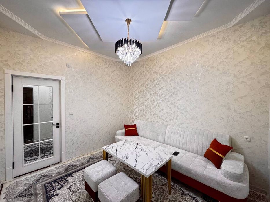 Uy sotiladi!!! Samarqand Vokzal 3x xonalik. Savdosi bor!!!