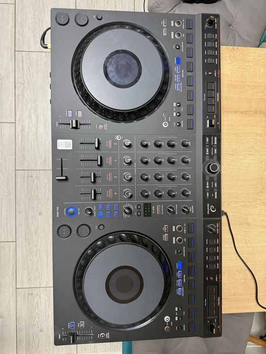 Pachet DJ  Alphatheta(pioneer) DDJ-GRV 6, M-Audio BX8 D3, casti AIAIAi