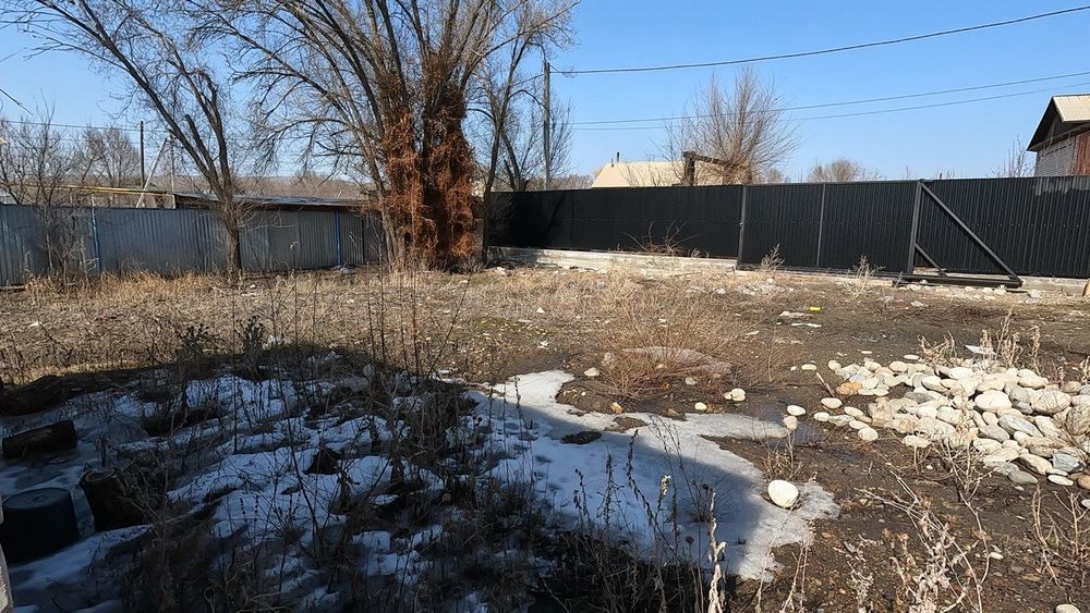 Участок на хуторе в городе