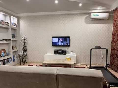 Кукча Кургони , 3/2/4, 77м2  Ориентир: мечеть Кукча срочно !!