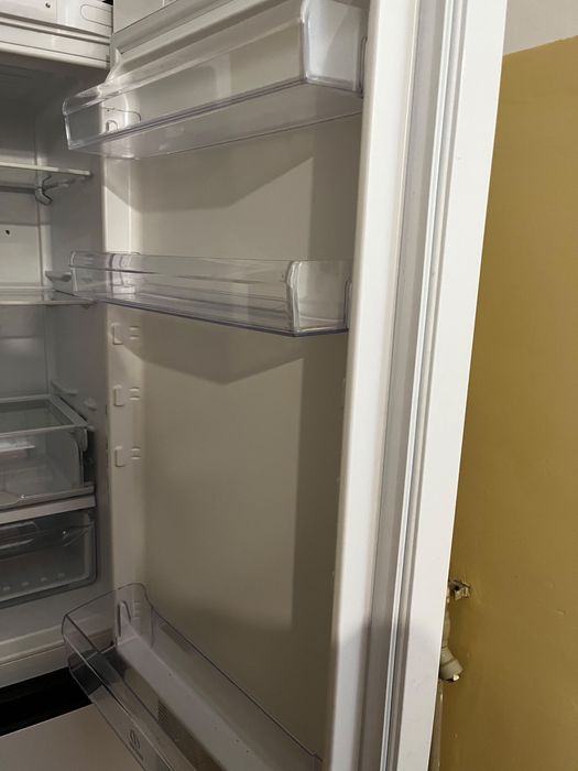 Холодильник indesit