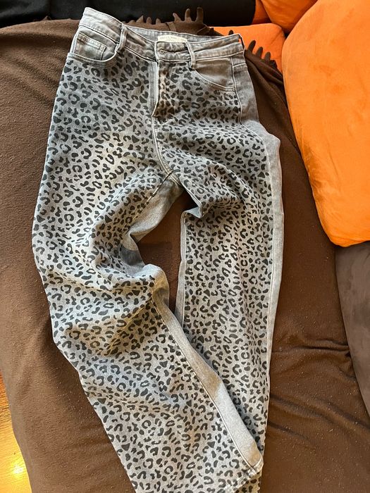 Дънки с леопардов принт