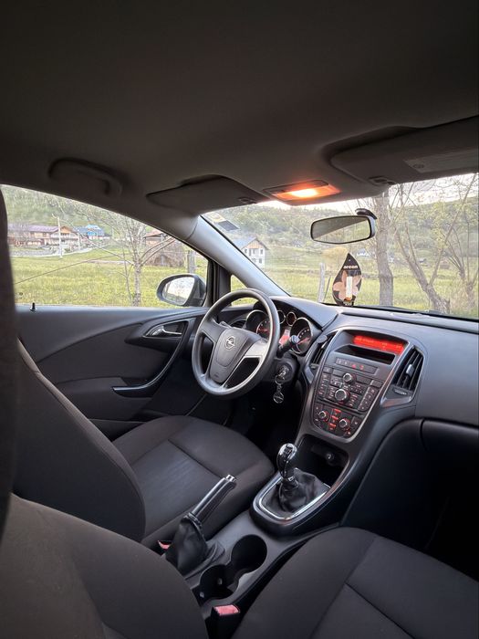 OPEL Astra 2011 — imagine 5