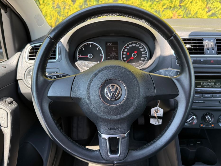 VOLKSWAGEN Polo 2014 — imagine 5