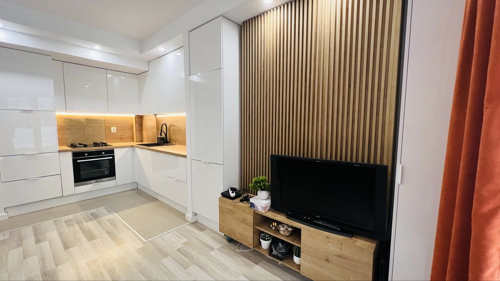 Cosmopolis parter, 2 camere, studio de inchiriat