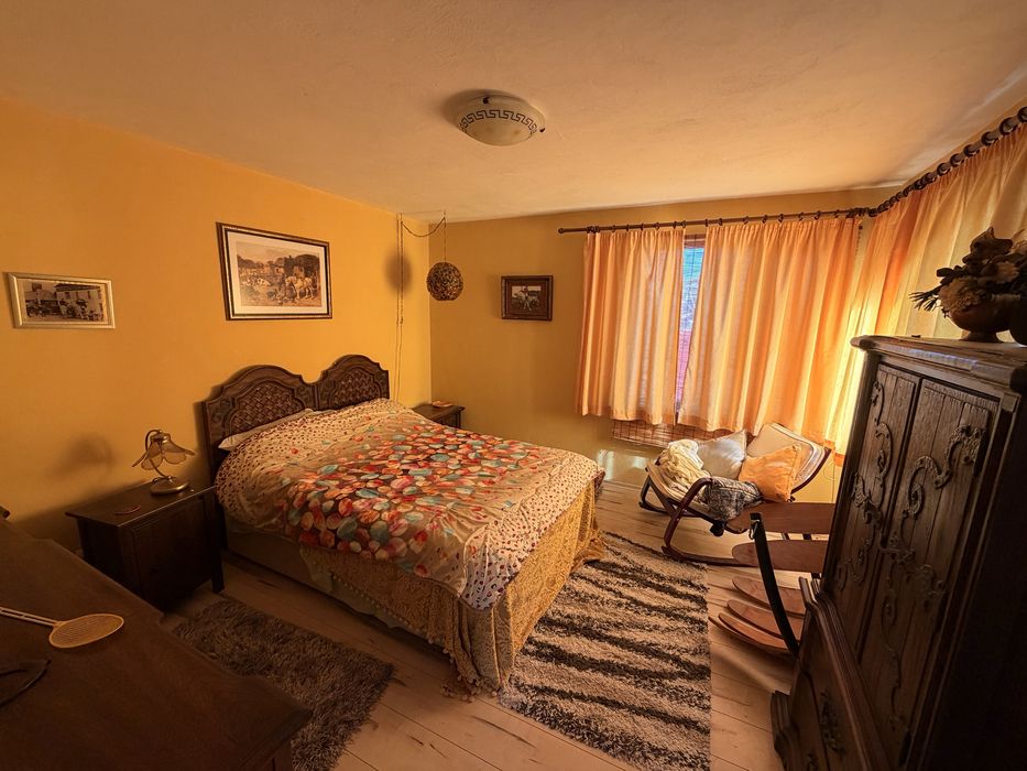 Двуетажна къща в с. Габарево