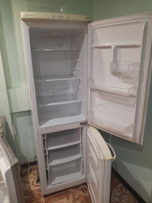 Холодильник б/у срочно самовыв