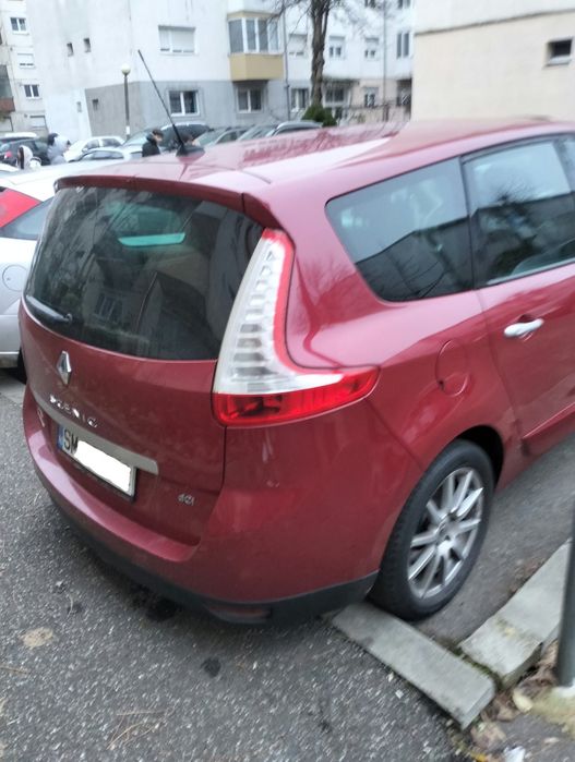 RENAULT Grand Scenic 2012 — imagine 3