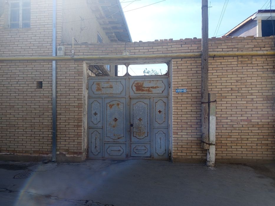 Эски шахарда ховли сотилади