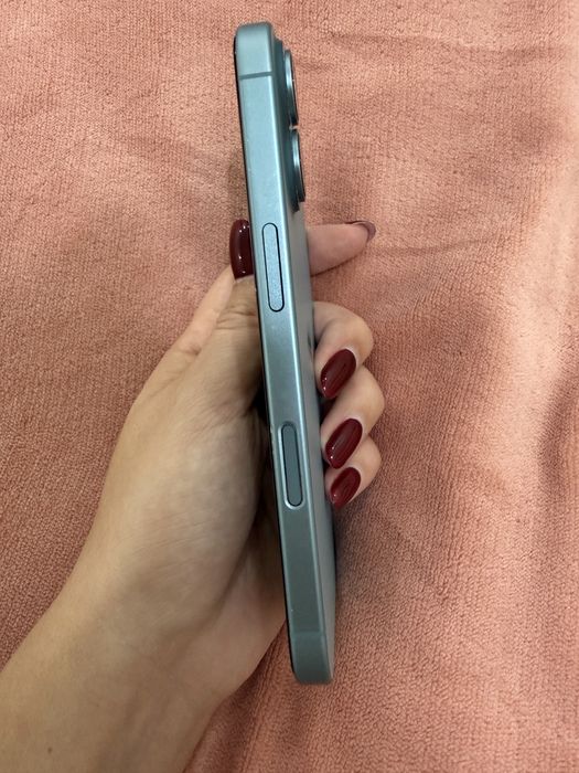 iPhone 16, 256 гб, идеальное состояние