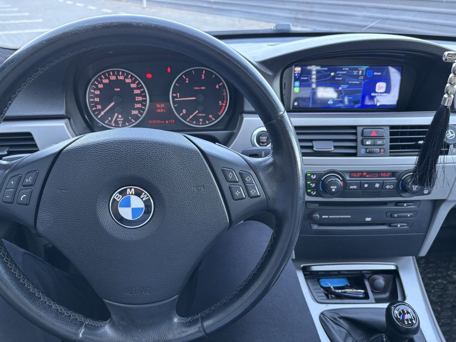 BMW Seria 3 M47 E90 NFL Trapa Navigatie Carplay
