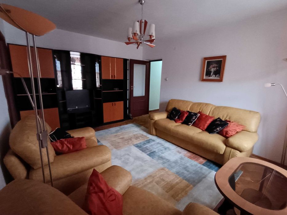 Inchiriez apartament centru Pitesti