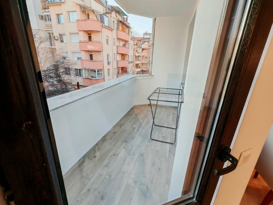 Дава се под наем Двустаен апартамент в Пловдив, Кючук Париж - 82 кв.м за 383 € - Снимка #10