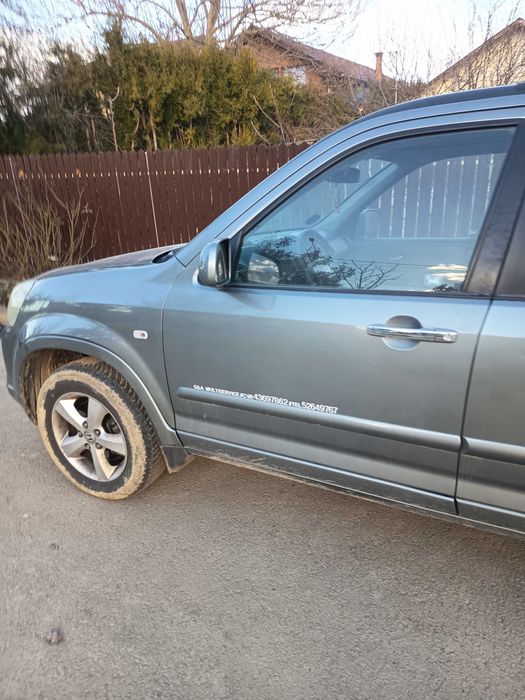 Vând honda cr-v an 2005 motor 2.2 diesel