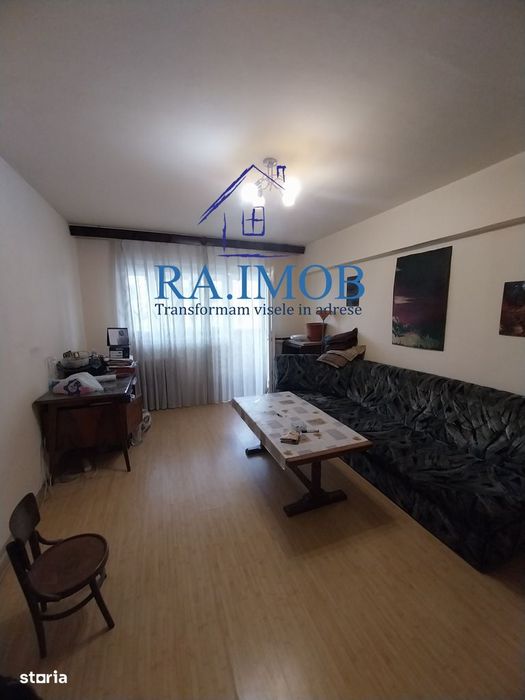 Apartament 3 camere, Blvd Republicii, et 8/10 - 88900 euro negociabil