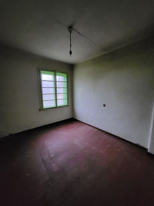 Къща в село Хотница