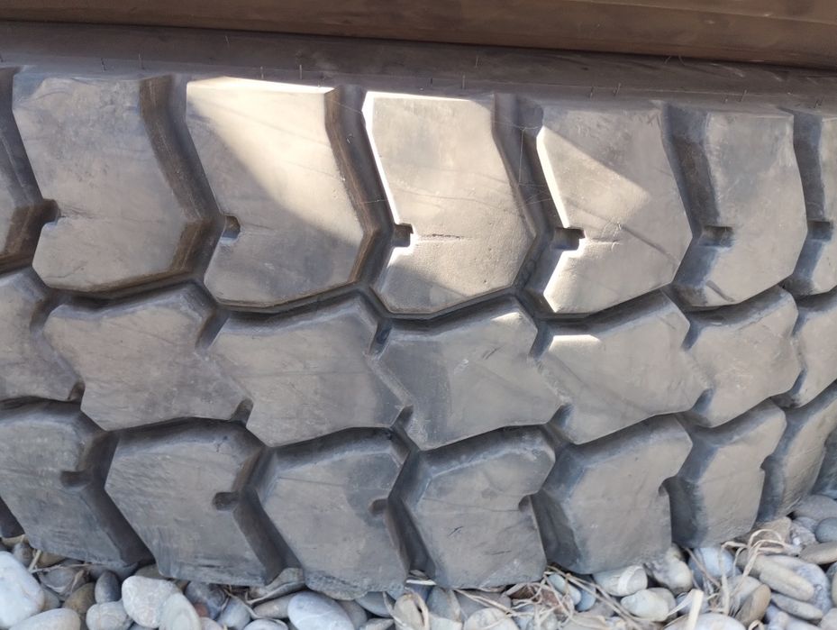 Anvelope 13R 22.5 sunt că Noi