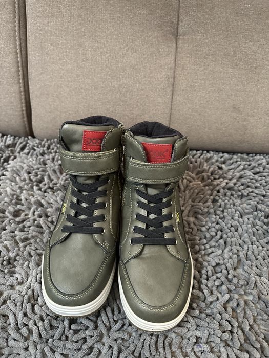 Продам демисезонные ботинки