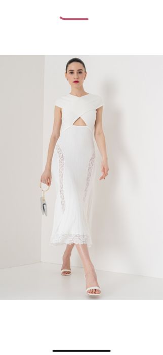 Rochie self portrait