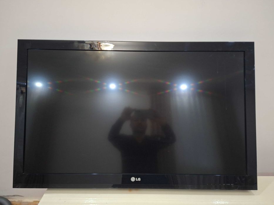 LG televizor sotiladi 50'