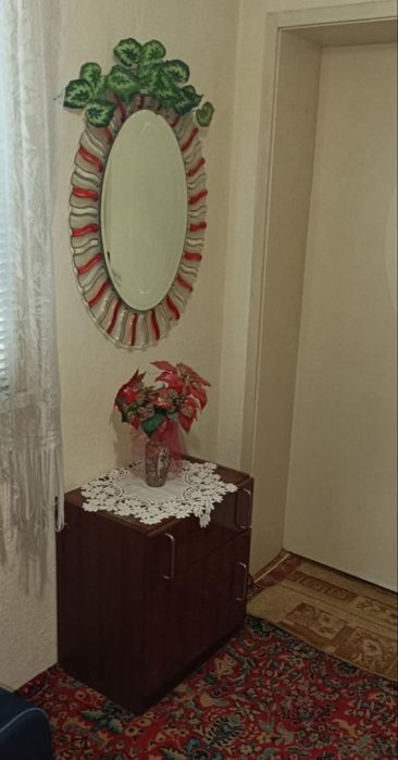 Продавам масивна триетажна къща в гр.Трявна