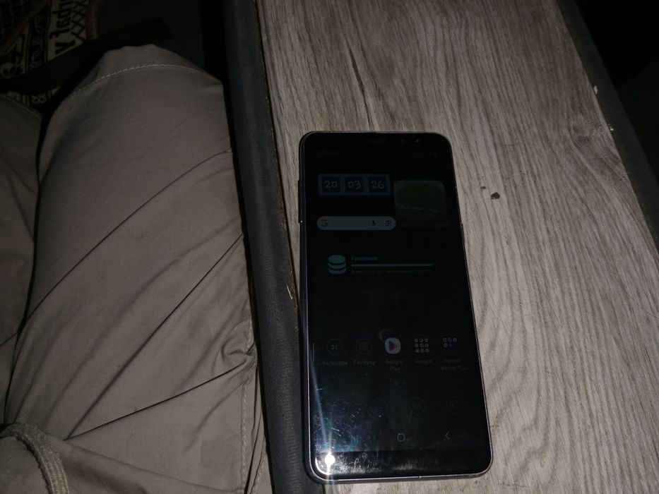 Samsung galaxy A8 отдам за 15к