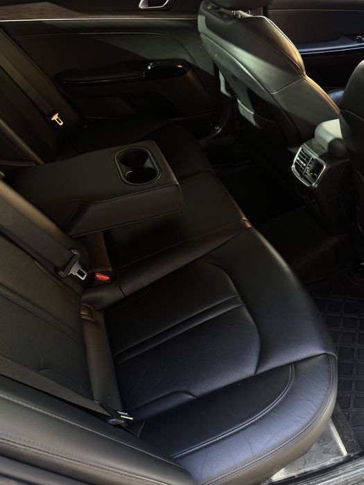 Продам автомобиль KIA K5