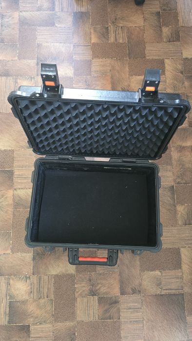 Продам кейс для фотоаппаратуры