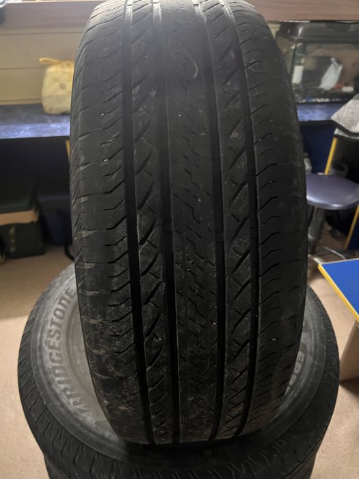 Продам резину 2 комплекта