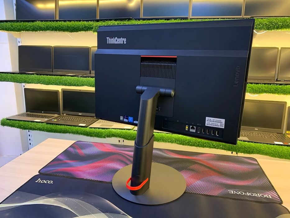 Моноблок ThinkCentre M700z Pentium G4400T/8GB/SSD 256GB/HD Graphics510