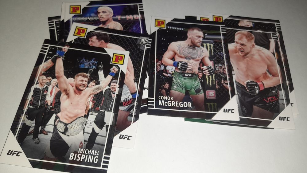 Карточки Панини Карточки