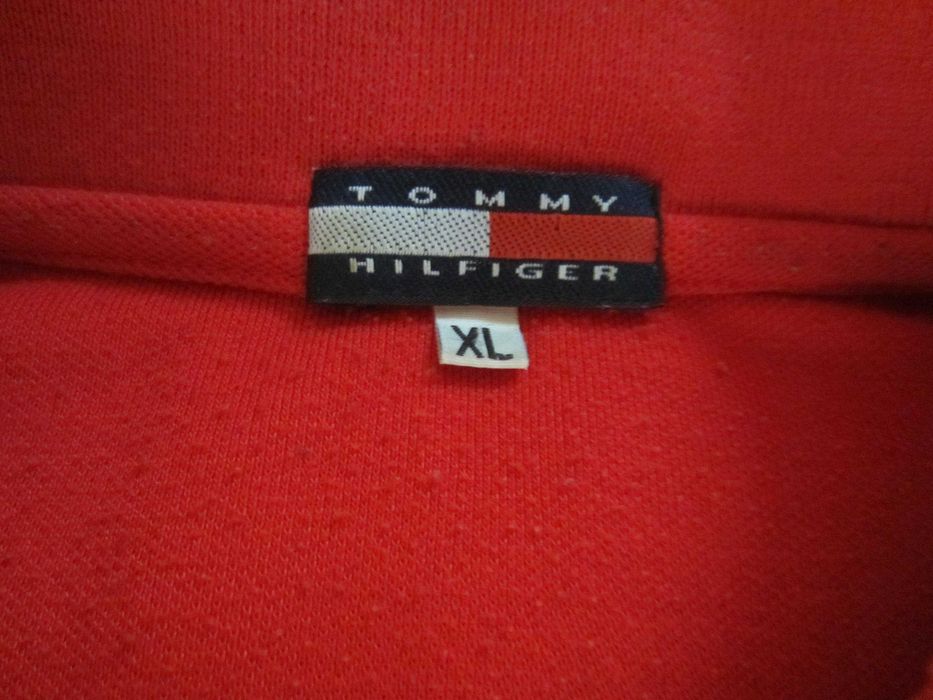 Tricou Tommy Hilfiger,masura XL,polo 2 nasturi,100%Bumbac,stare f.buna