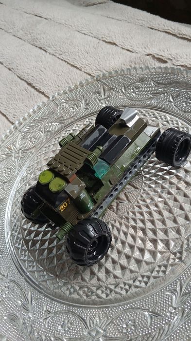 ЛЕГО машинки ,оригинал.