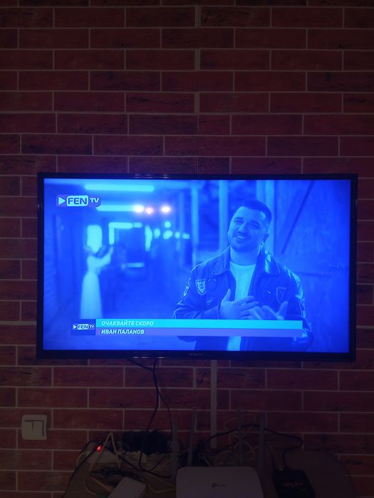 Телевизир HITACHI-40 инча.