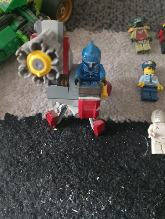Vând schimb lego Ninjago