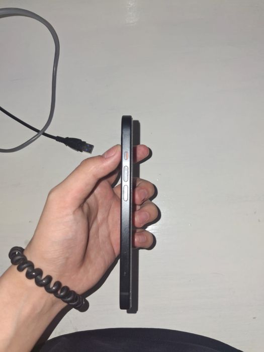 iPhone 15 128gb.