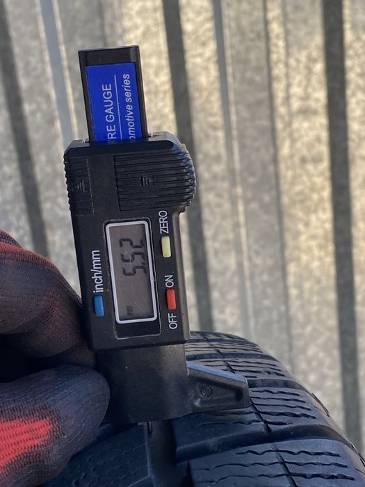 225/55/18 Дънлоп Зимни