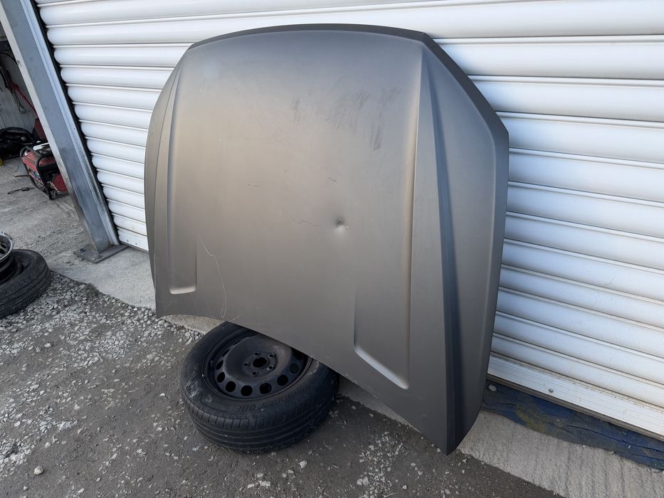 Преден капак за VW Touareg (2018-2026)