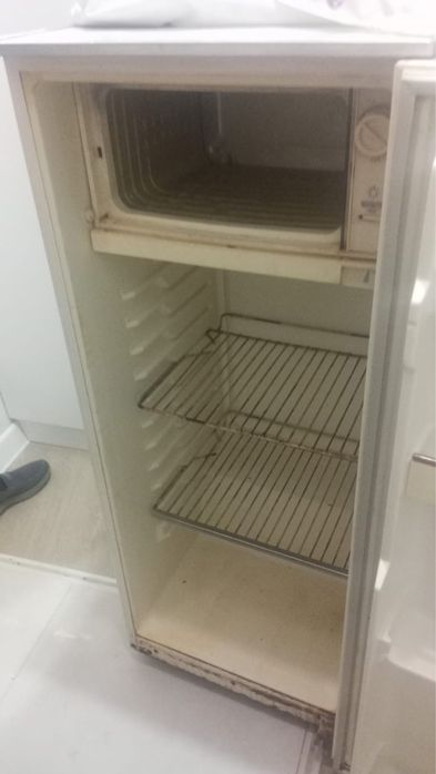 Продаю холодильник
