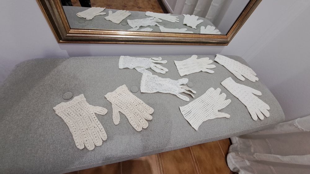 Manusi Vintage  Crosetate anii 69' Italia