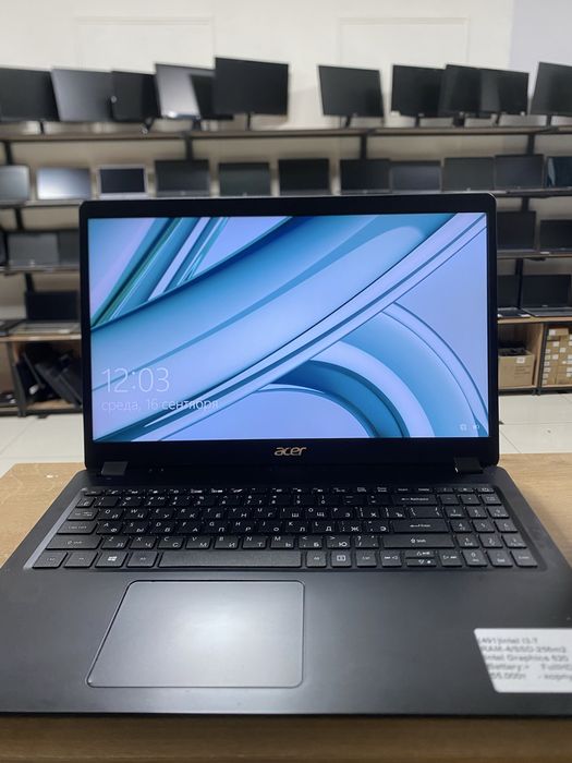 Ноутбук Acer i3-7/RAM4/SSD256/HD Graphics620
