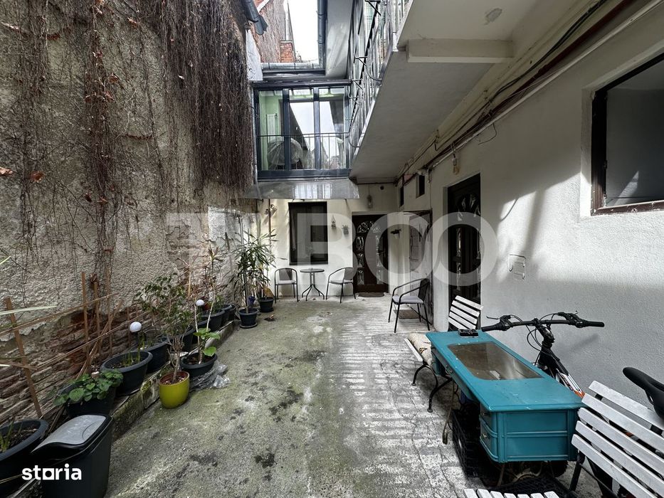 Apartament de vanzare 2 camere decomandate pivnita Orasul de Jos