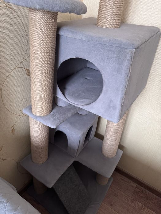 Продам кошачий домик-комплекс