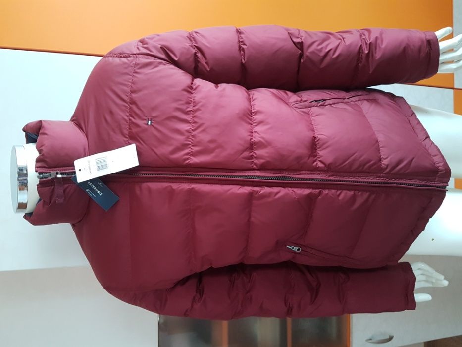 Двулицево Tommy Hilfiger мъжко зимно пухено яке размер S новo