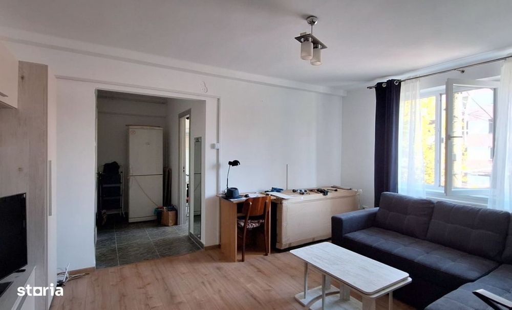 Inchiriere 2 camere semidecomandate, centru, finisate modern