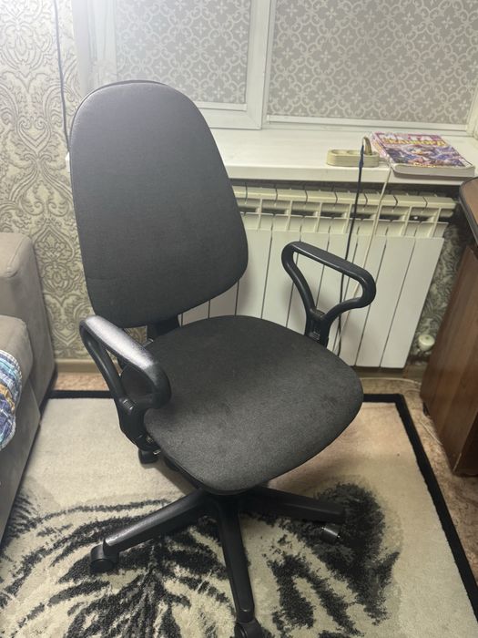 Продам кресла и стулья